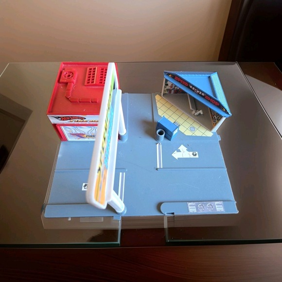 Mattel Hot Wheels Mega City 2007 Play st piece single block Fire Dept Speed Shop - Picture 3 of 3